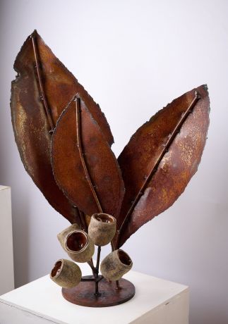 Eucy Leaves and Gumnuts